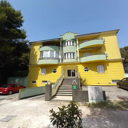 Lungomare Apartment Pula