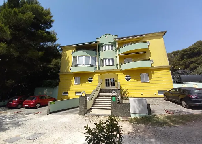 Lungomare Apartman Póla